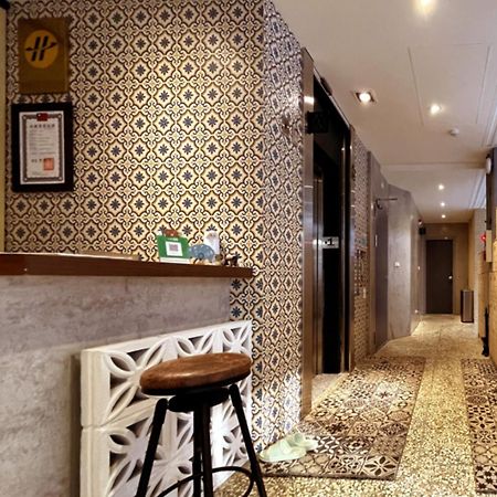 Funtime Hostel Chiayi City Exterior photo